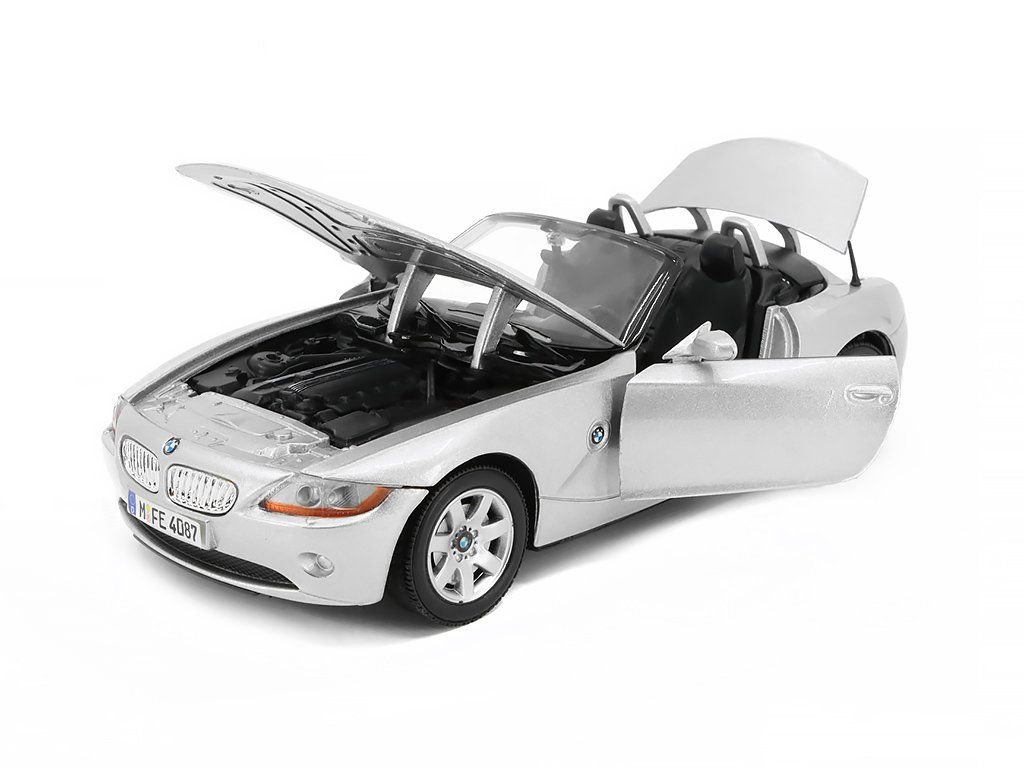BMW Z4 ( E85 ) 2003 stříbná 1:24 - MOTORMAX - Automodels.cz