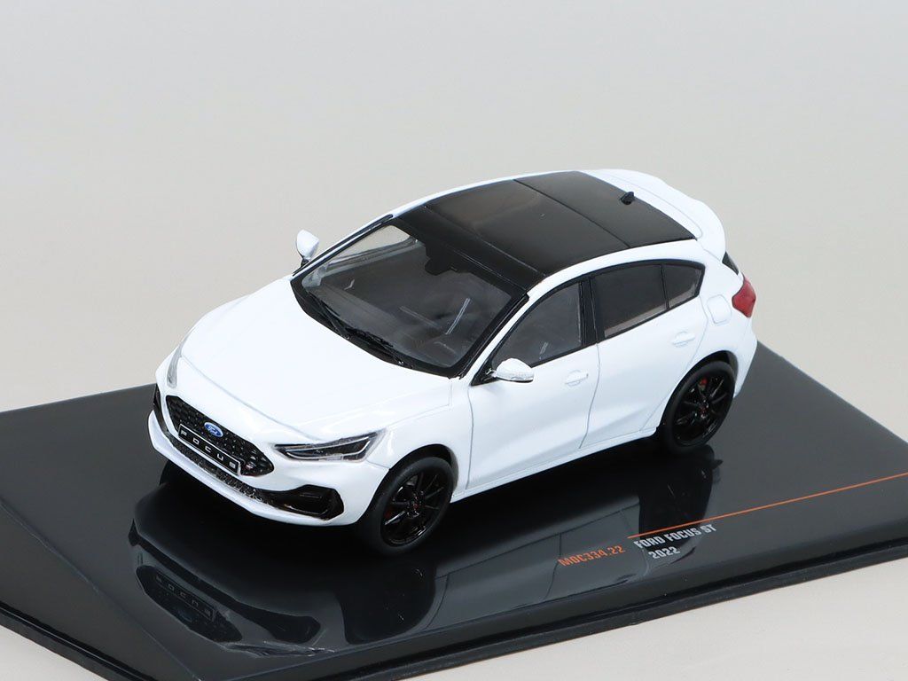 Ford Focus ST 2022 Vert Métallique Échelle 1:43 IXO MOC333