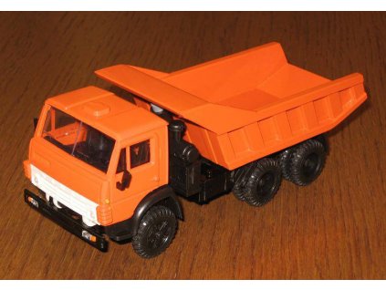 KAMAZ 5511 výklopné nákladní auto  KAMAZ 5511 výklopné nákladní auto - kovový model auta