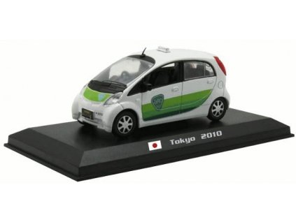 15 - Časopis s modelem - Mitsubishi i-MiEV - Tokyo 2010- Taxíky světa  Mitsubishi i-MiEV - kovový model taxi bez časopisu