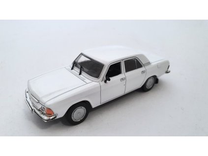 GAZ 3102 VOLGA 1:43 Kultovní auta ČSSR časopis s modelem  GAZ-3102 VOLHA - kovový model auta