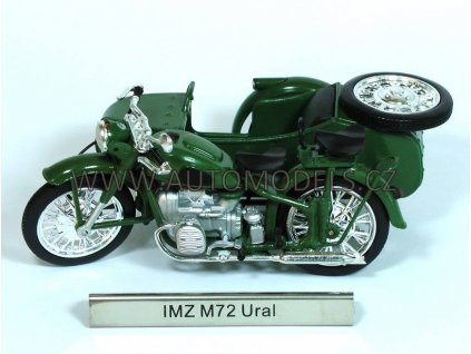 IMZ M72 URAL  v měřítku 1/24 - East European Motorbikes 1/24 časopis s modelem  IMZ M72 URAL  - kovový model motorky