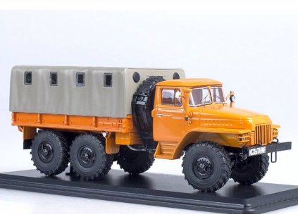 Ural-375D plachta oranžový - Start Scale Models  Ural-375D - kovový model auta