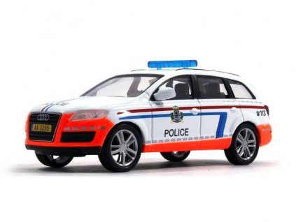 32 - Audi Q7 - Kultowe wozy policyjne  Audi Q7 - kovový model auta