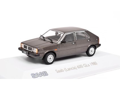 SAAB (Lancia) 600 GLs 1980 1:43 - Atlas časopis s modelem  Lancia SAAB 600 Gls 1980 - kovový model auta 1:43