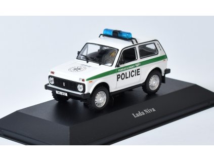 Lada Niva (VAZ 2121) Czech Republik Police 1:43 - ATLAS časopis s modelem  LADA NIVA VAZ-2121 - kovový model auta