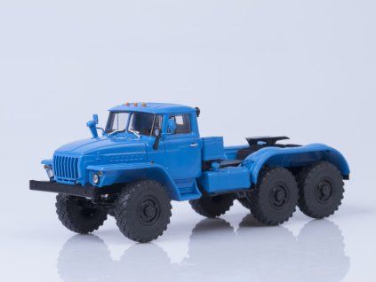 URAL-4420 1:43 - Avtoistoria  URAL 4420 - kovový model