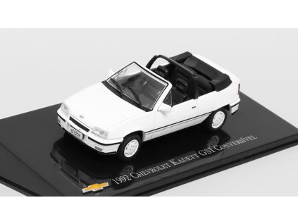 CHEVROLET KADETT GSI Cabrio 1992 1:43 časopis s modelem  CHEVROLET ( OPEL KADETT ) GSI Conversivel  - kovový model auta