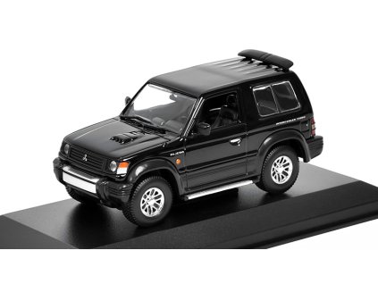 Mitsubishi Pajero 1991 1:43 - MAXICHAMPS  Mitsubishi Pajero - kovový model