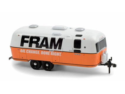 Caravan Airstream Land Yacht Safari 1971 FRAM 1:64 - GreenLight  Caravan Trailer přives Airstream 1971 - 1/64