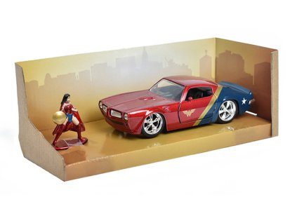 Pontiac Firebird 1972 s figurkou Wonder Woman 1:32 - Jada Toys  Pontiac Firebird 1972 s kovovou figurkou Wonder Woman 1/32