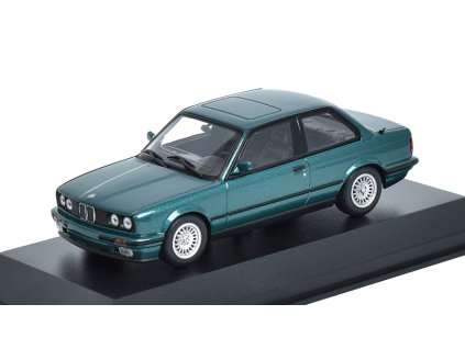 BMW 3-Series (E30) 1986 1:43 - MAXICHAMPS  BMW 3 Series (E30) 1986 - kovový model auta