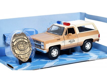 Chevrolet Blazer K5 Hooper's Hawkins Police - Stranger Things 1:24 - Jada Toys  Hooper's Chevrolet Blazer K5 Police 1/24