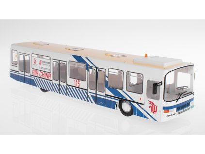 COBUS 3000 Airport Bus 1992 Air China 1:43 - Hachette časopis s modelem  COBUS 3000 Airport Bus 1992 Air China - kovový model autobusu