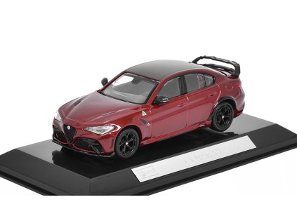 Alfa Romeo GTAm 2020 červená 1:43 - Bburago  Alfa Romeo Giulia GTAm 2020 - kovový model auta