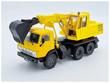 KAMAZ-5511 Bagr EO-3532 1:43 - Legendární náklaďáky PRL-u časopis s modelem #57  KAMAZ-5511 - kovový model
