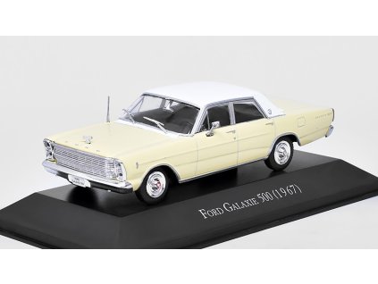 Ford Galaxie 500 1967 1:43 - DeAgostini časopis s modelem  Ford Galaxie 500 1967 - kovový model auta