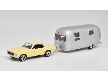 Ford Mustang s přívěsem Airstream 1:43 - NOREV  Ford Mustang + Airstream - kovový model auta