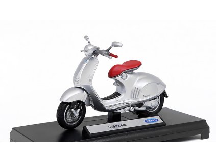 Piaggio Vespa 946 2014 1:18 - Welly  Vespa Piaggio 946 - sběratelský model