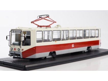 Tramvaj KTM-8 červený 1:43 - SSM  Tramvaj KTM 8 - kovový model auta