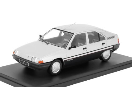 Citroen BX Leader 1:24 - WhiteBox  Citroen BX Leader 1/24 - kovový model auta