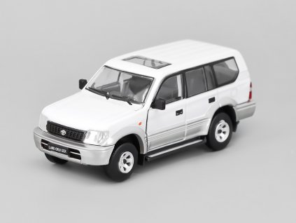 Toyota FJ Cruiser 2015 bílá 164 BM Creations (4)
