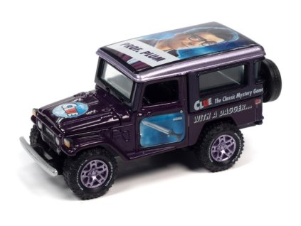 Toyota Land Cruiser Clue s pokerovým žetonem Prof. Plum 164 Johnny Lightning (1)