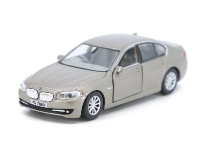 BMW 5 Series F10 šedá 164 Tiny Toys (2)