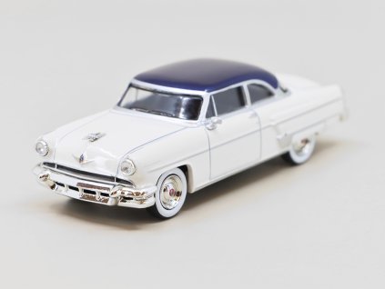Lincoln Capri 1954 bílý 164 MiniGT (2)