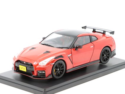 Nissan GT-R Nismo 1:24 - WhiteBox  Nissan Skyline GT R Nismo - kovový model auta