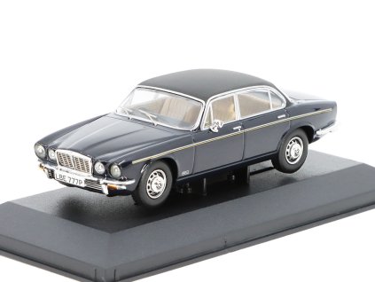 Jaguar XJ6 Series 2 Dunkelbla 1:43 - CORGI  Jaguar XJ6 Series 2 - kovový model auta