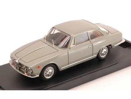 Alfa Romeo 2000 Sprint 1960 1:43 - Bang  Alfa Romeo 2000 - kovový model auta 1/43