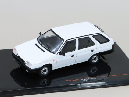 Škoda Forman 1990 bílá 1:43 - IXO Models  Škoda Forman - kovový model