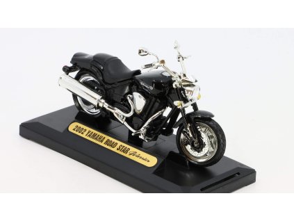 Yamaha Road Star Warrior 2002 1:18 - MotorMax  Yamaha Road Star Warrior - model motorky 1/18