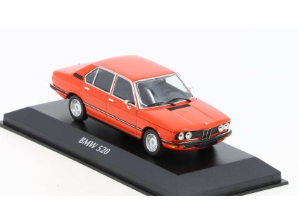 BMW 520 1972 červená 1:43 - MAXICHAMPS  BMW 520 - kovový model