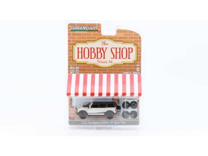 Ford Bronco Wildtrak 2021 The Hobby Shop 1:64 - GreenLight  Ford Bronco Wildtrak 2021 + Spare Tires (green) The Hobby Shop - kovový model 1/64