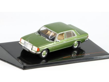 Mercedes-Benz 240D W123 1976 1:43 - IXO  Mercedes 240D - kovový model auta