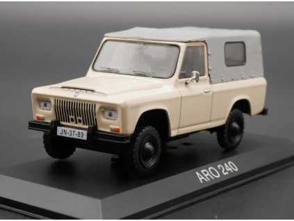 ARO 240 1:43 - DeAgostini Legendás Autói časopis s modelem  ARO-240 - kovový model