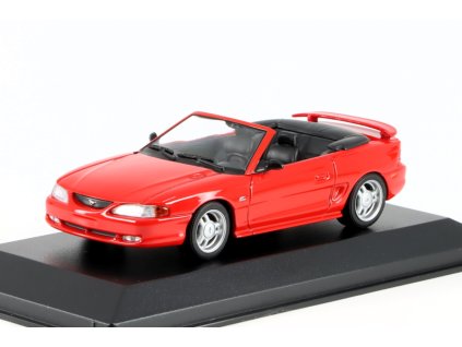 Ford Mustang Cabriolet 1994 červená 1:43 - MAXICHAMPS  Ford Mustang - kovový model