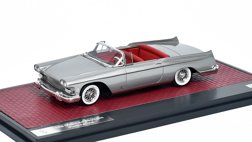 Voiture de 1959 couleur blanche - CADILLAC Starlight Pininfarina