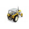 Ursus 1201 2WD 1:32 Universal Hobbies časopis s modelem  Ursus 1201 2WD - kovový model auta