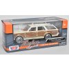 Chrysler Le Baron Town & Country 1979 béžová 1:24 - MOTORMAX  Chrysler Le Baron - kovový model