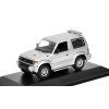 Mitsubishi Pajero 1991 stříbrná 1:43 - MAXICHAMPS  Mitsubishi Pajero 1991 - kovový model