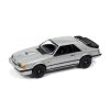 Ford Mustang SVO šedá 1986 164 Johnny Lightning (1)