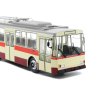 Škoda 14TR trolejbus žlutá červená 143 Avtoistoria (10)