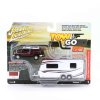 Toyota FJ Cruiser 2010 & Přívěs vínová 1:64 - Johnny Lightning  Toyota FJ Cruiser with Trailer - sběratelský model autá 1/64
