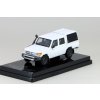 Toyota Land Cruiser LC79 French Vanilla with Canopy RHD Pravostranné Řízení 1:64 - PARAGON Models  Toyota Land Cruiser LC 79 - kovový model auta 1/64