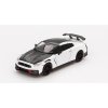 Nissan GT-R NISMO 2024 bílý RHD Pravostranné Řízení 1:64 - MiniGT  Nissan GT-R - kovový model