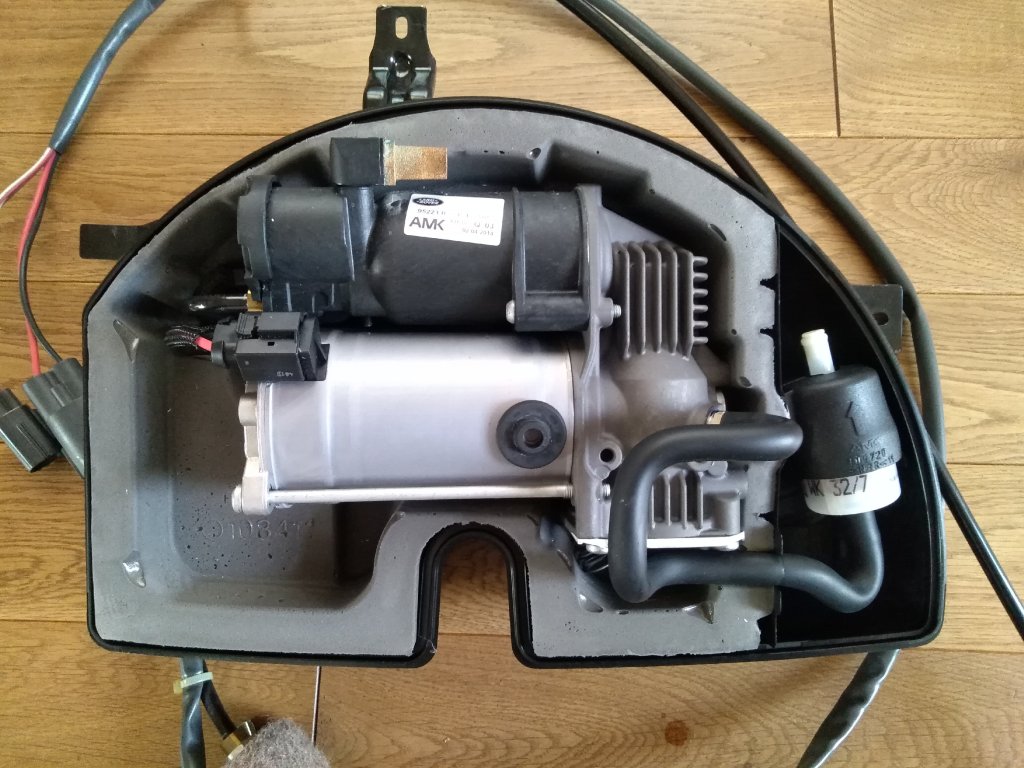 Kompresor podvozku Range Rover L405 (2014)