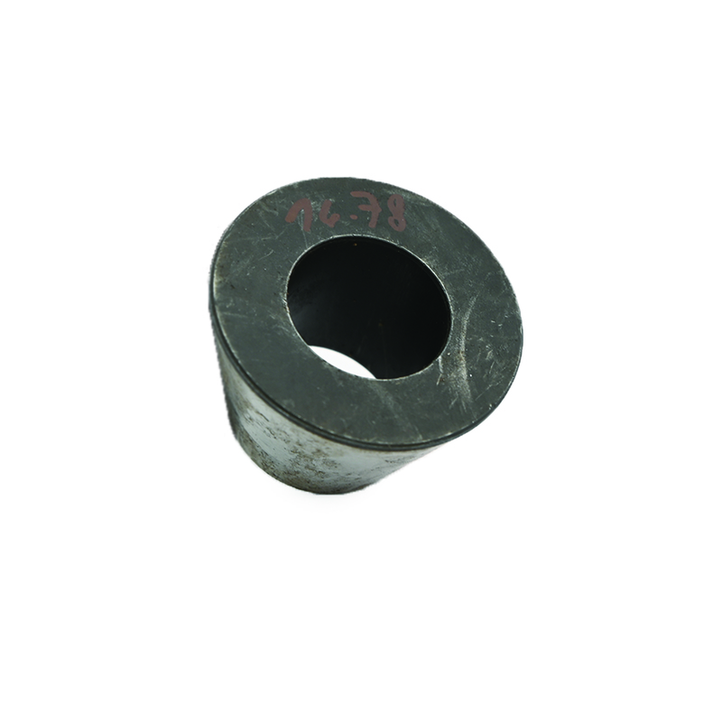 Strediaci kužeľ 44,5-74,5 mm, na hriadeľ 38 mm, pre vyvažovačky CB